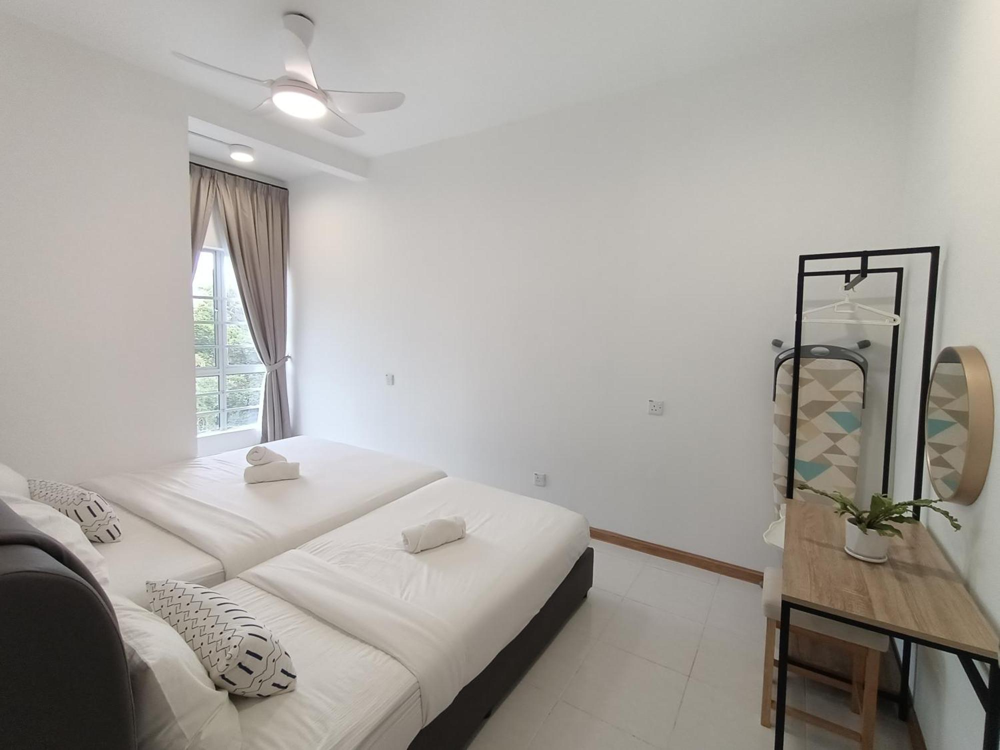 Dream 6 Emerald Avenue *