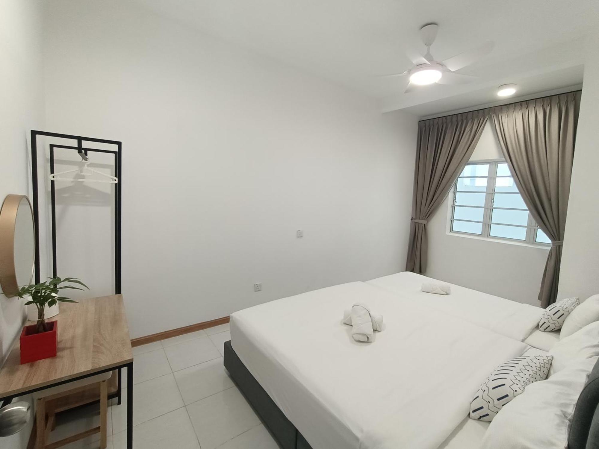 Dream 6 Emerald Avenue *